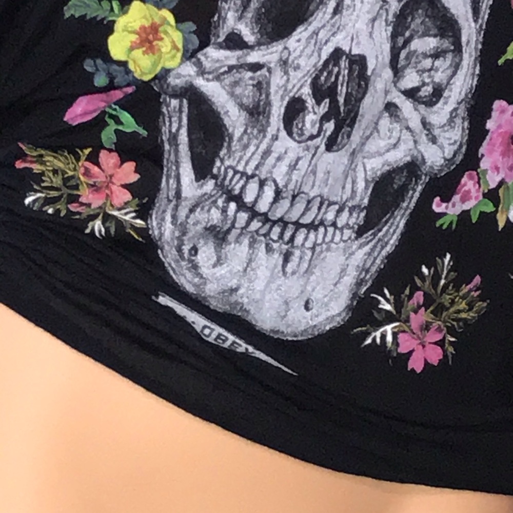 OBEY Buckle Exclusive Medium Skull Floral